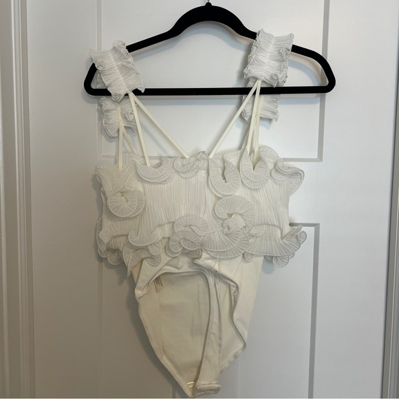 Free people cream Ruffled Bodysuit size small NWT - Picture 3 of 3